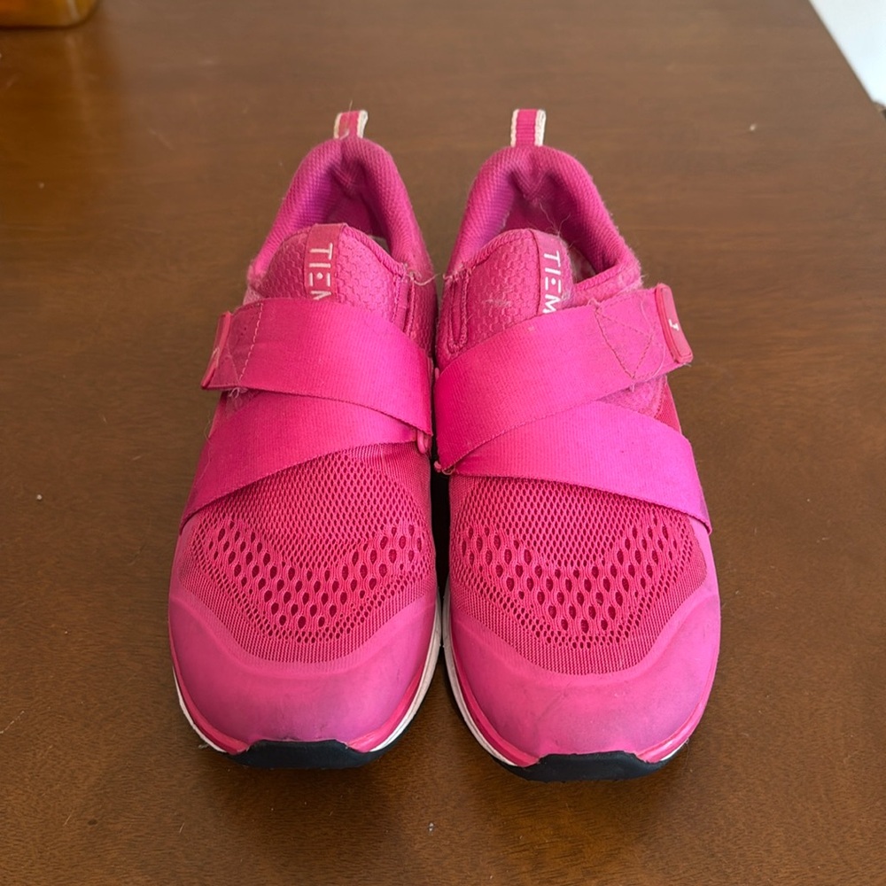 TIEM spin shoe with clips